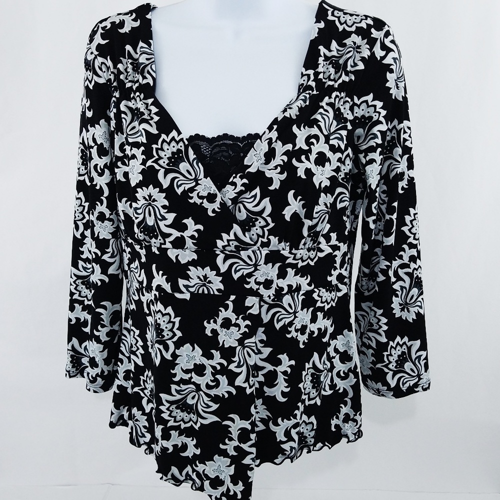 Cato Womens Sz Small Top Black White Floral Blouse